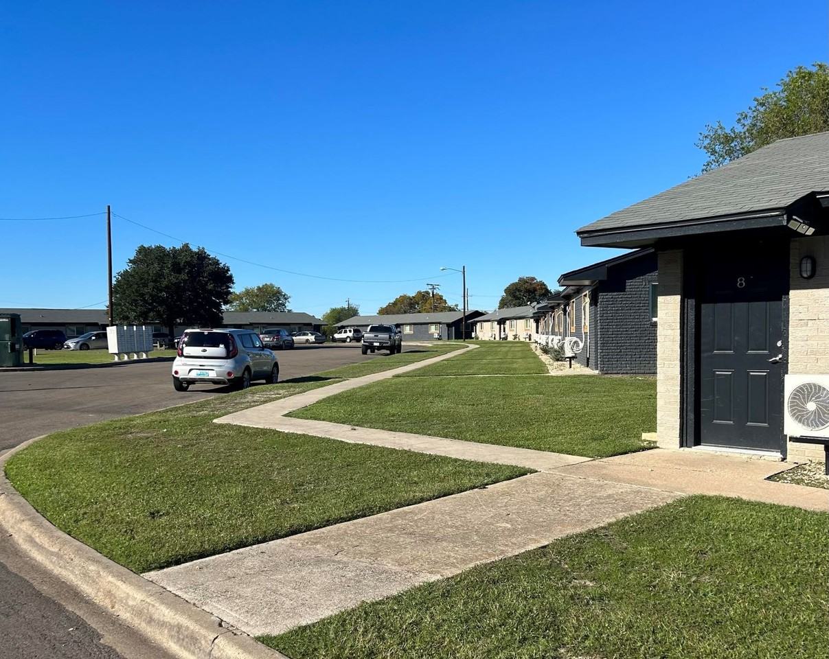 3200 Grider Circle #NA - Photo 6 of 12