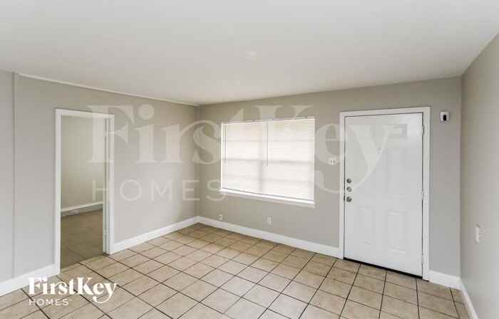 2201 Arcady Ln - Photo 2 of 15