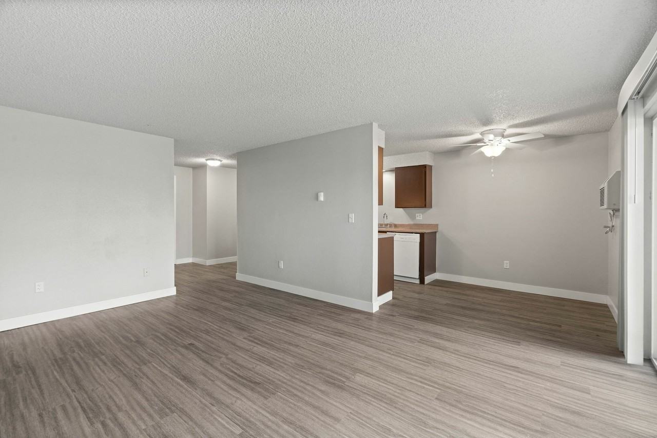 Riverton Terrace - Photo 6 of 31