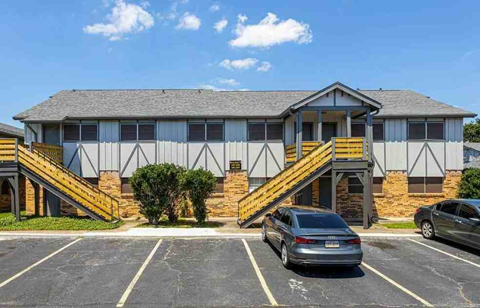 Stonegate Apartments - Photo 3 of 19