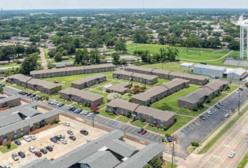 Lux of Lafayette - Photo 5 of 14