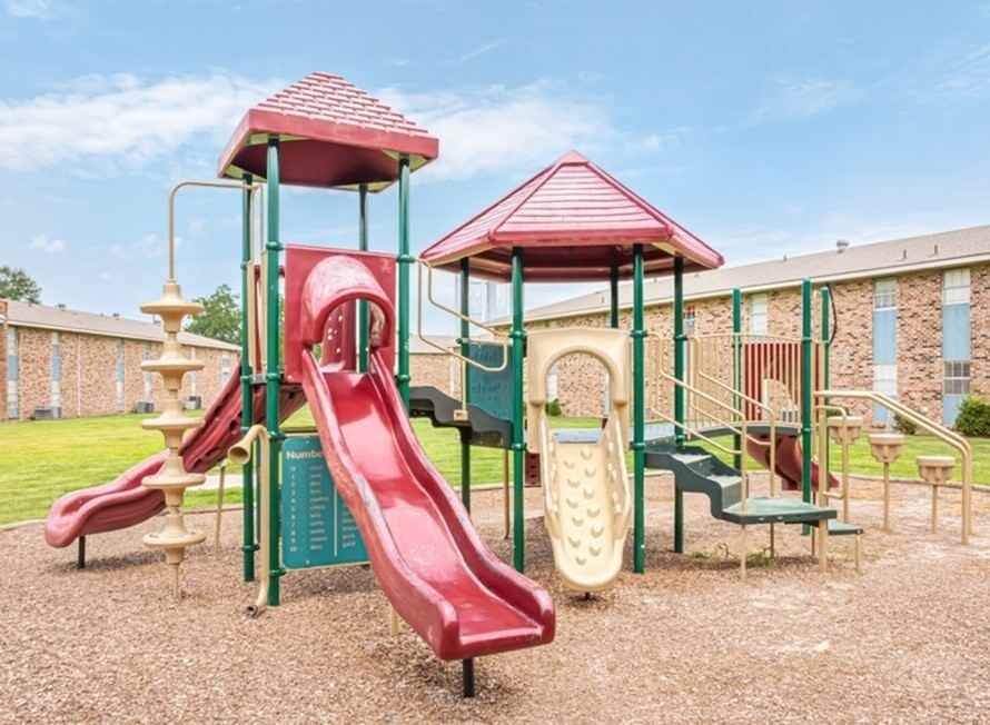 Lux of Lafayette - Photo 6 of 14