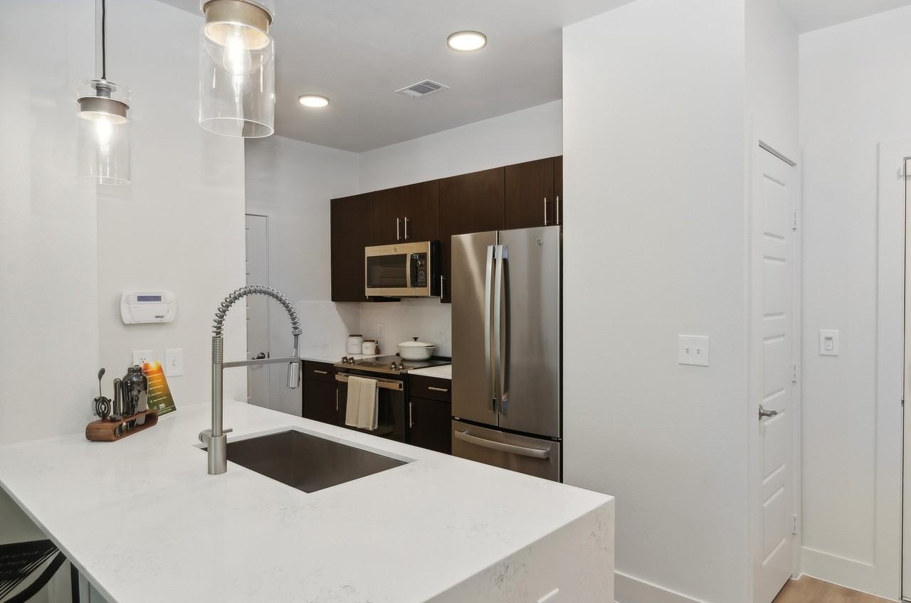 AMLI at the Ballpark - Photo 3 of 39