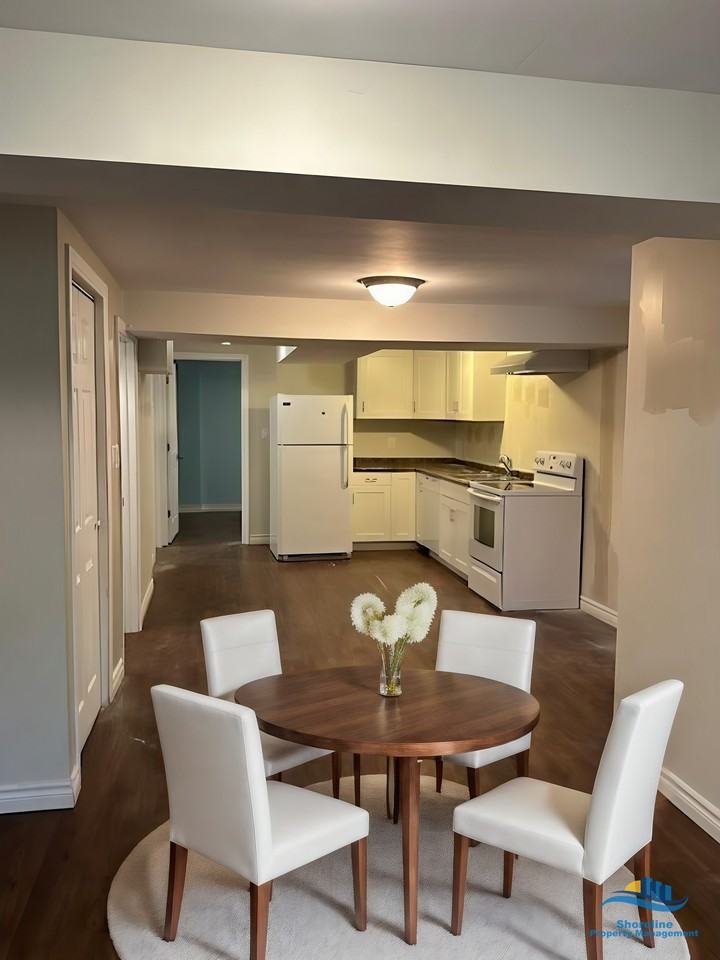 5 Janine St Lowr #2LOWER - Photo 3 of 14