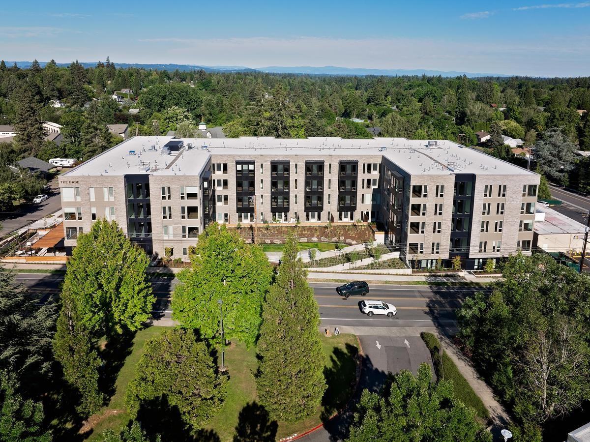 4525 Sw California St - Photo 7 of 32