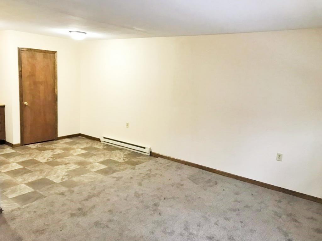 515 E 7th St - Photo 4 of 19