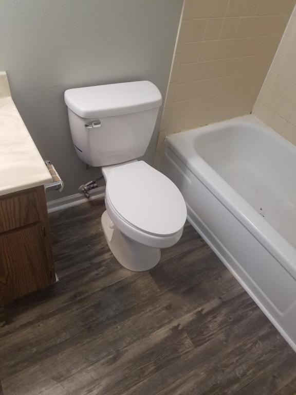 515 E 7th St - Photo 6 of 19