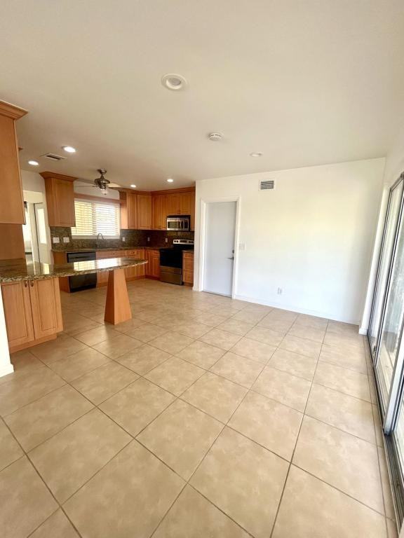 146 Duke Dr - Photo 3 of 19