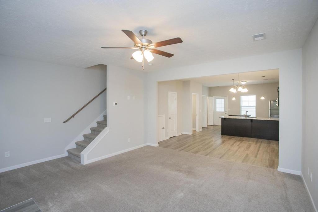 429 Rick Mccormick Dr - Photo 5 of 37
