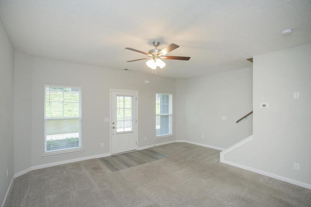 429 Rick Mccormick Dr - Photo 6 of 37