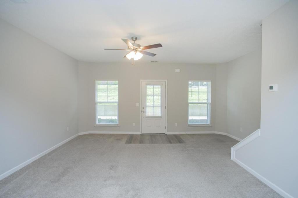 429 Rick Mccormick Dr - Photo 7 of 37