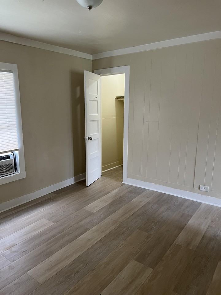 1868 Fairway St - Photo 2 of 9