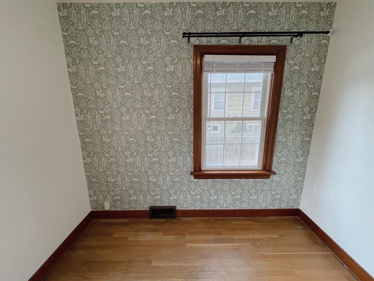 517 S Pine St #1 - Photo 2 of 31