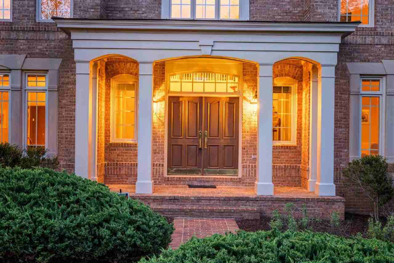 9304 Fitz Folly Dr - Photo 2 of 50