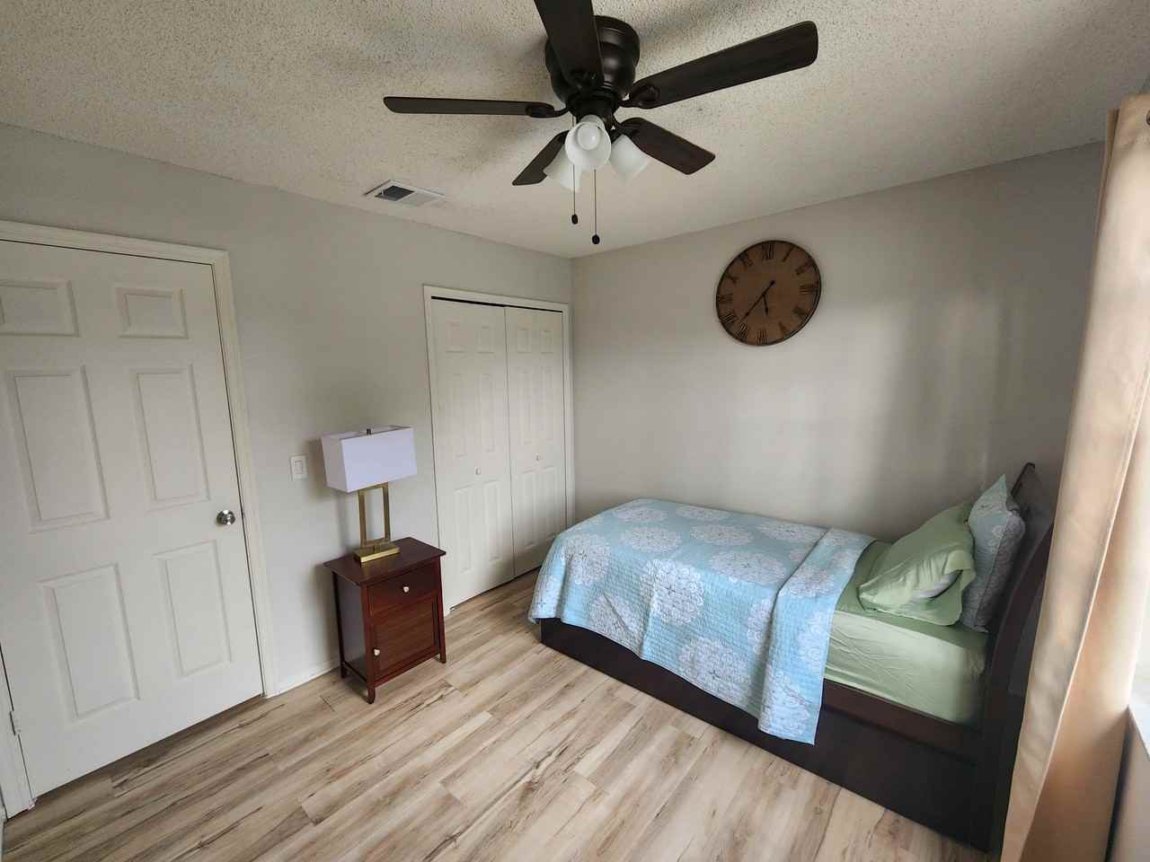 13701 Glasser Ave #3 - Photo 2 of 19