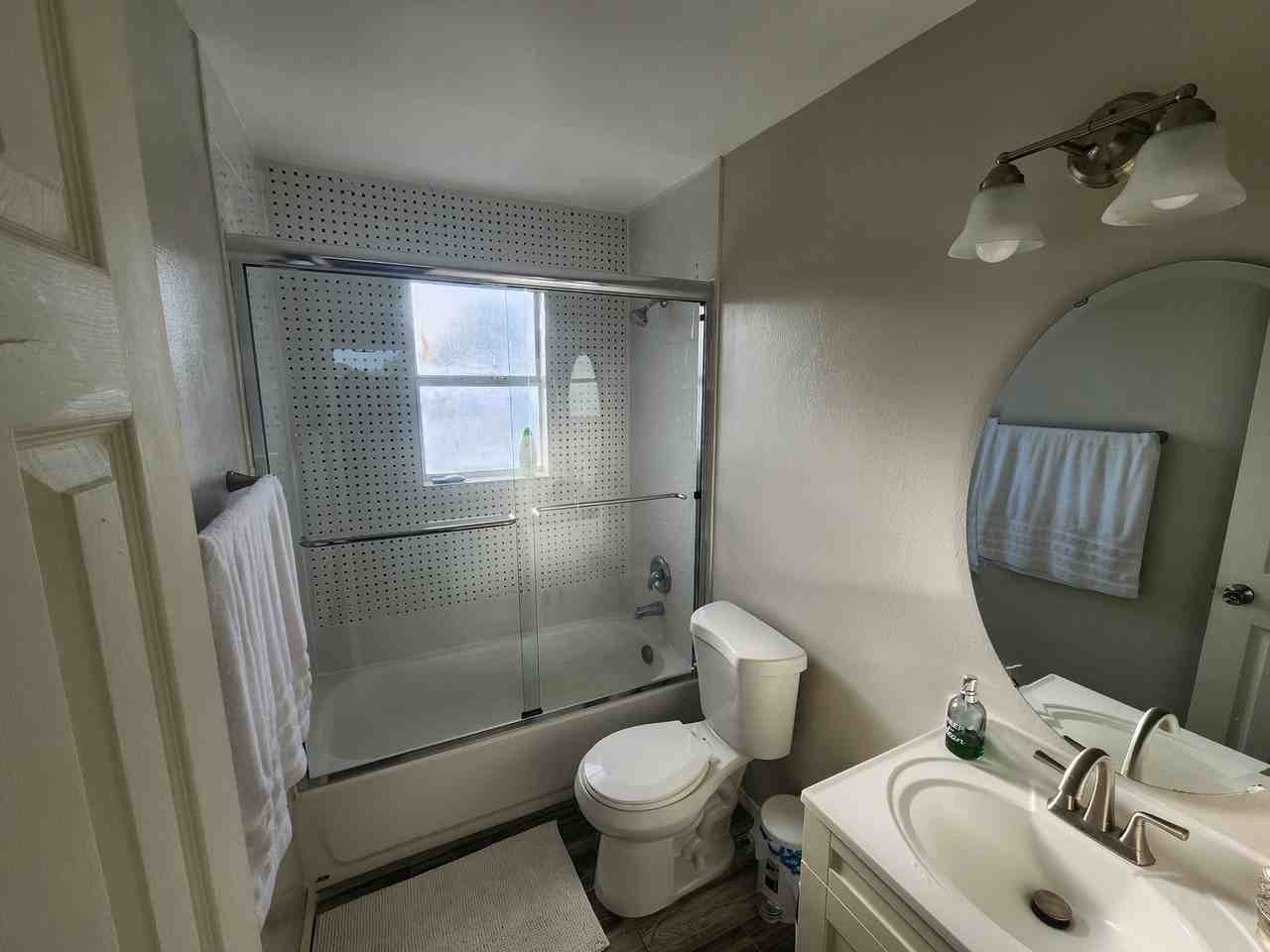 13701 Glasser Ave #3 - Photo 3 of 19