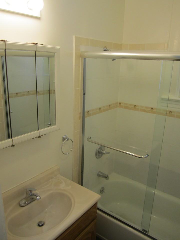495 Frederick St #1 - Photo 4 of 16