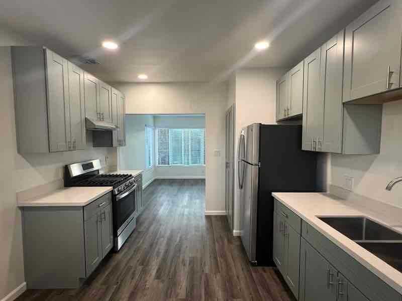 7097 Central Ave - Photo 7 of 14