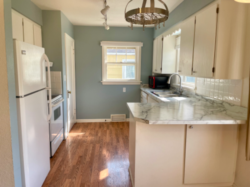 778 4th Ave E - Photo 4 of 20