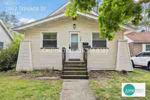 featured image of 1882 Terrace St