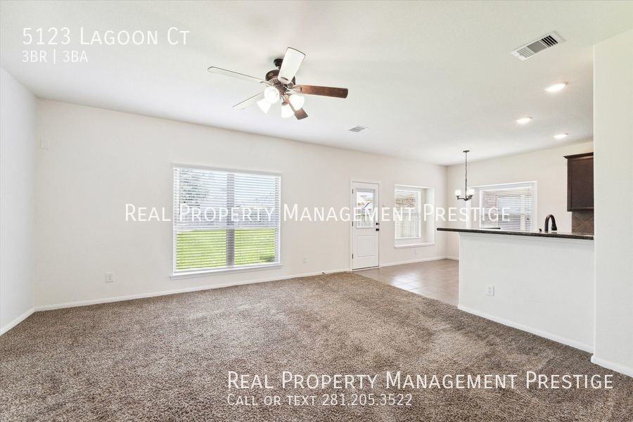 5123 Lagoon Ct - Photo 3 of 15