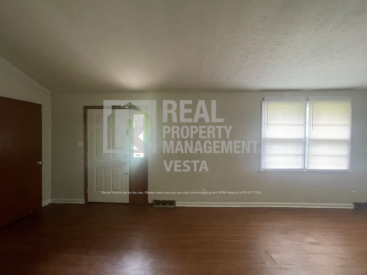 1550 N Atwood Dr - Photo 3 of 17