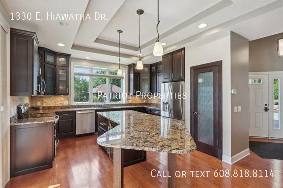 1330 E Hiawatha Dr - Photo 2 of 50