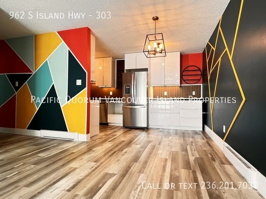 962 Island Hwy S #303 - Photo 2 of 16