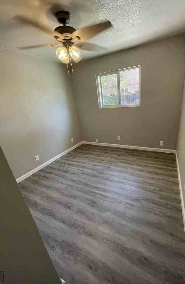 2155 S Bardell Ave Unit 201 - Photo 4 of 11