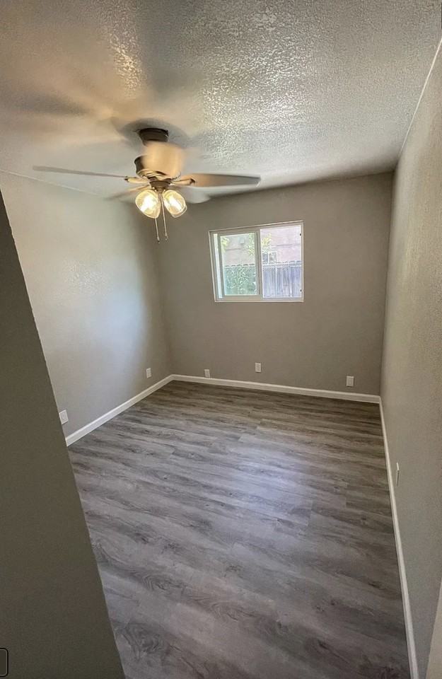 2155 S Bardell Ave Unit 201 - Photo 6 of 11