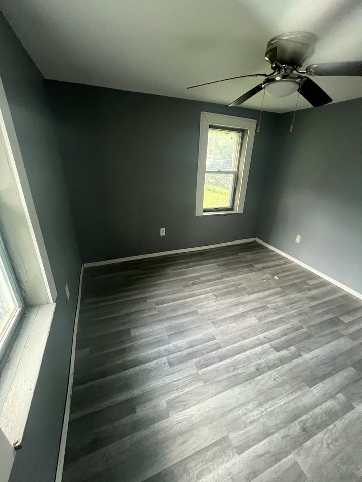 2429 E Geddes Ave - Photo 2 of 8