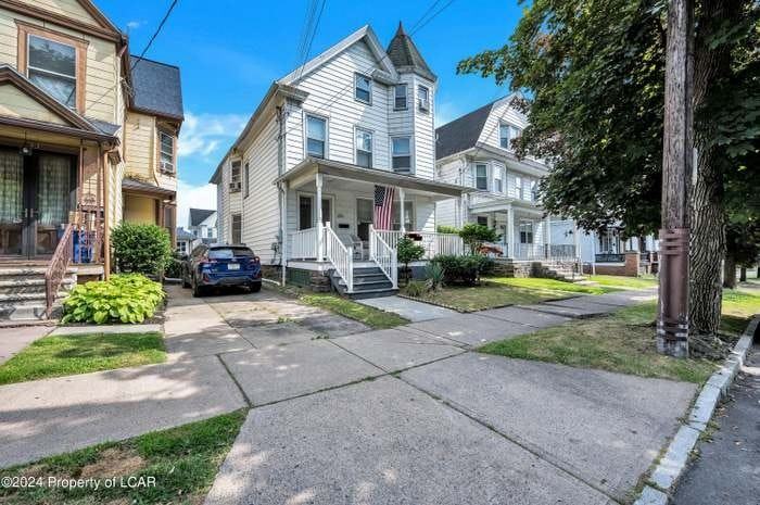 251 North Main Street - Photo 2 of 32