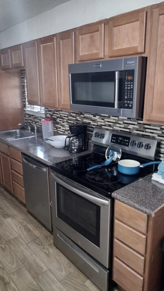 334 Ridgewood Drive - Photo 2 of 8