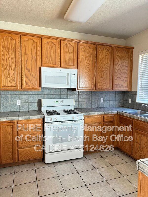 448 Beltrami Dr - Photo 2 of 17