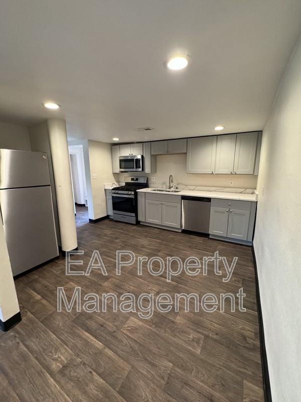 419 Atrisco Dr Swunit B - Photo 5 of 16