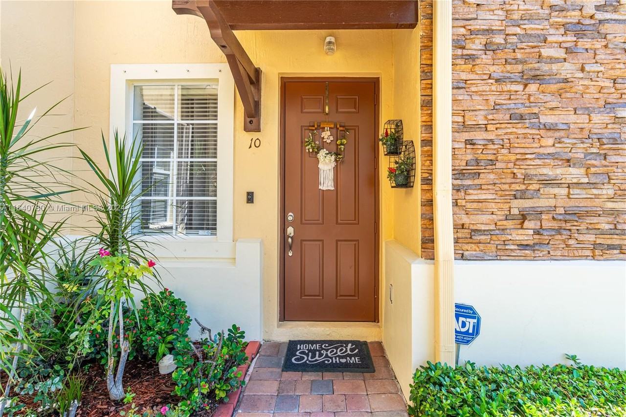 9153 Sw 227th St #10