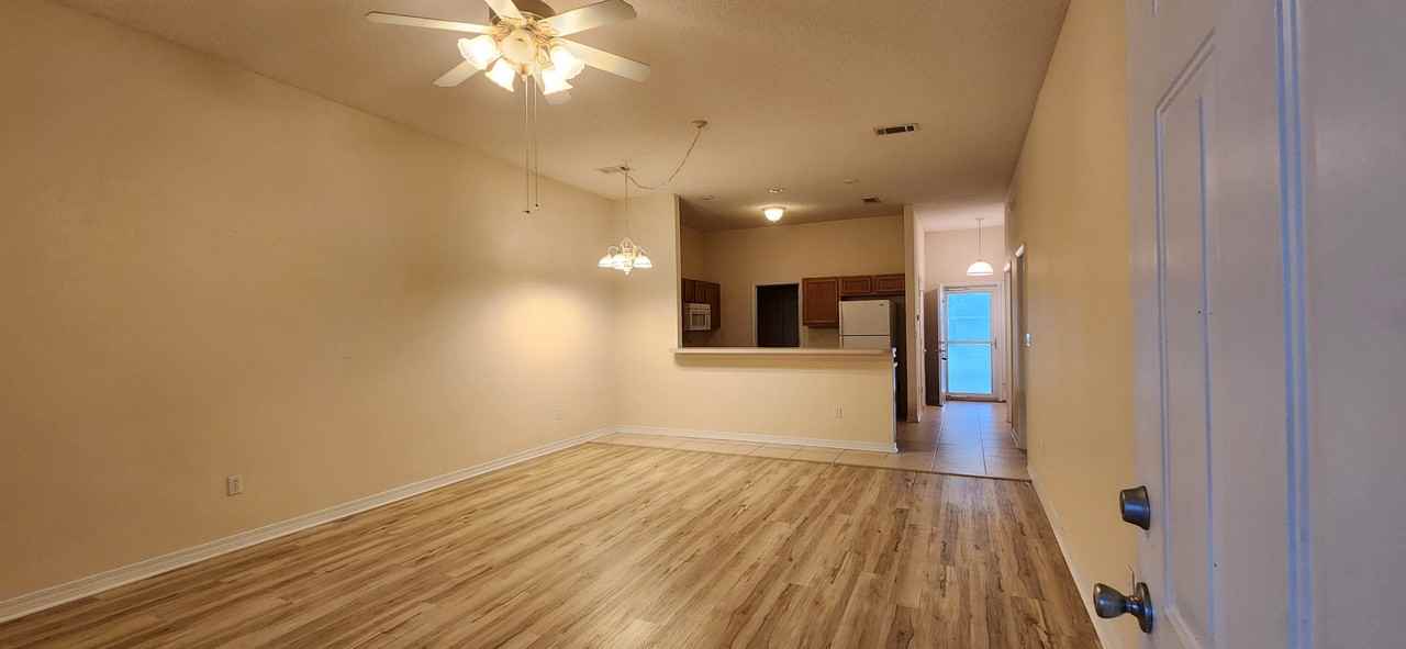 810 Hayley Marie Ct - Photo 5 of 18