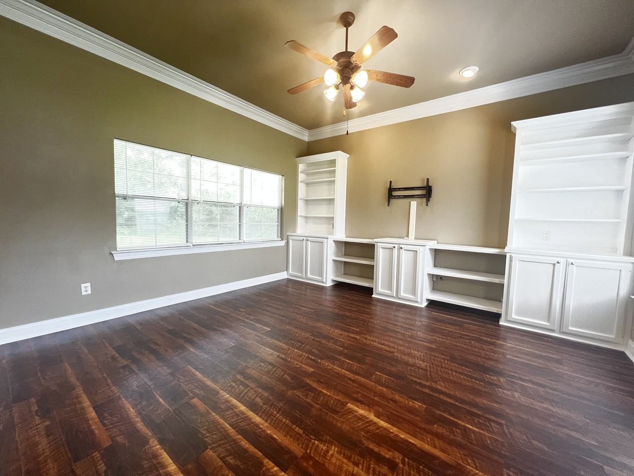 9449 Hidden Trail Dr - Photo 2 of 22