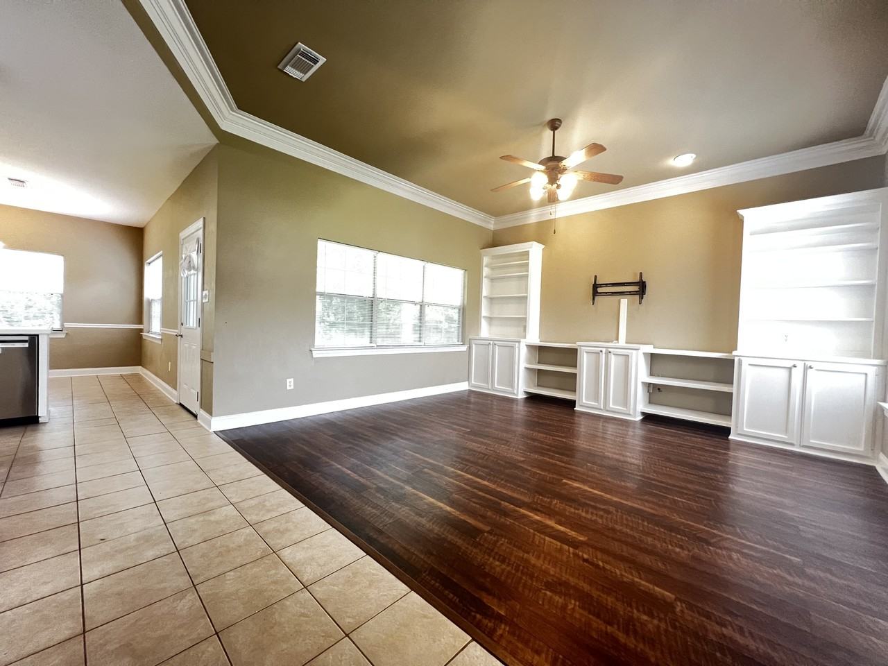 9449 Hidden Trail Dr - Photo 3 of 22