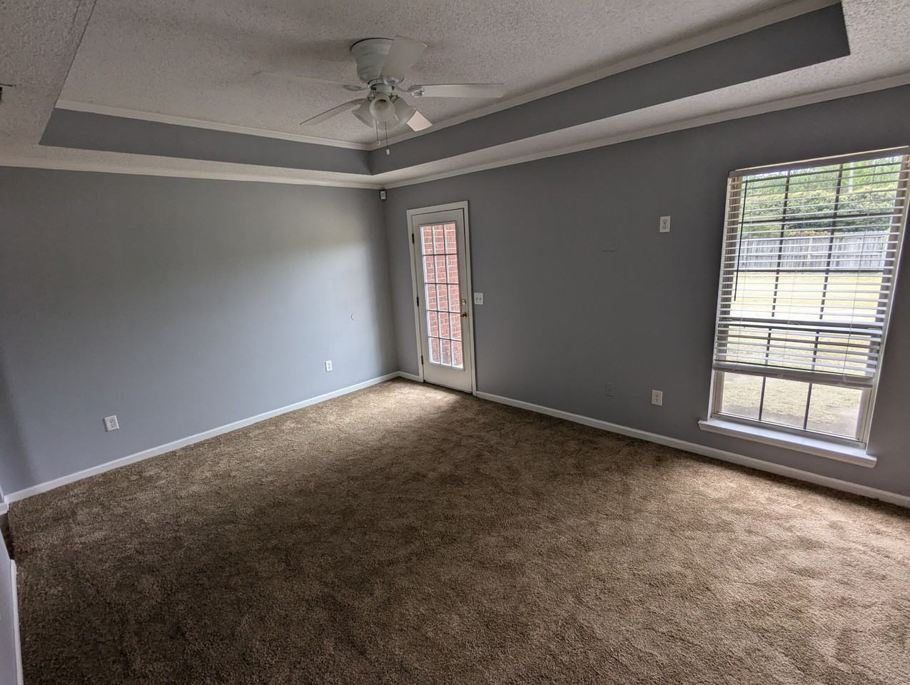 215 Bridgemont Way - Photo 2 of 30