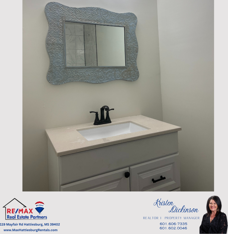 709 Pine St - Photo 3 of 5