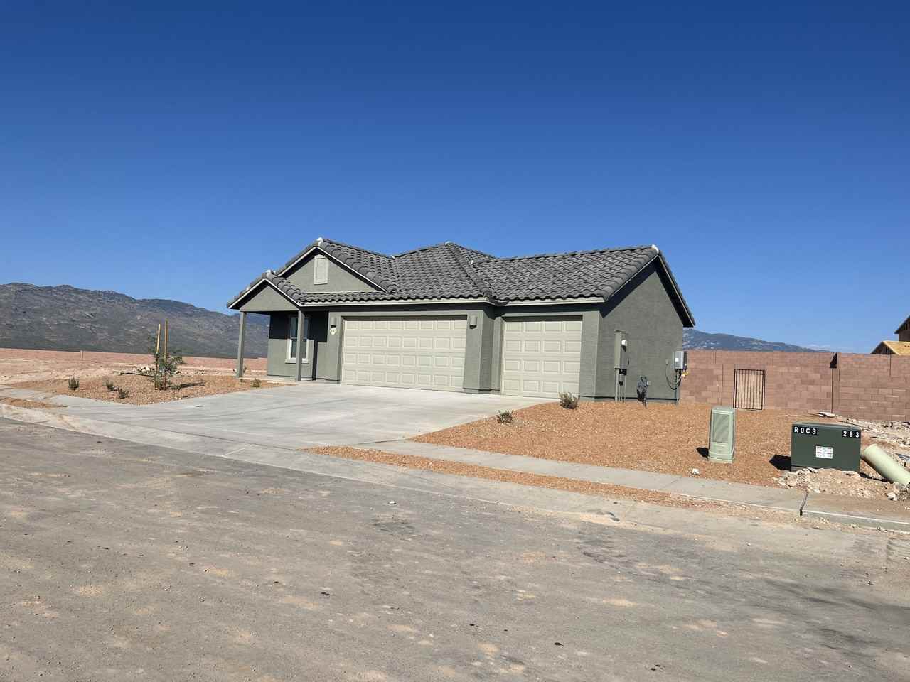 8341 S Clara Roberts Way - Photo 2 of 33