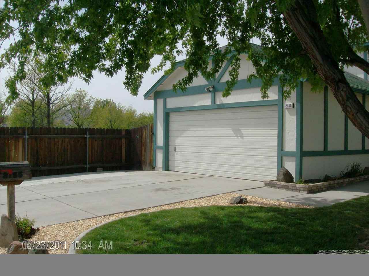 2155 Morninglory Dr - Photo 2 of 3
