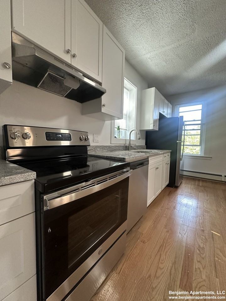 Greenville St #4 - Photo 2 of 20