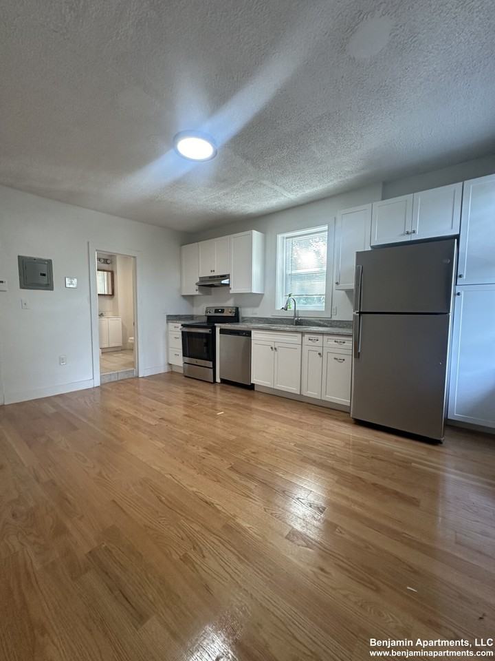 Greenville St #4 - Photo 4 of 20