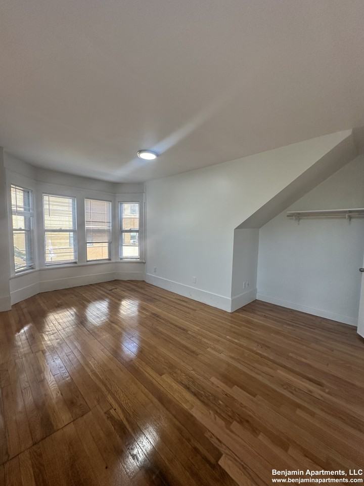 Greenville St #4 - Photo 6 of 20
