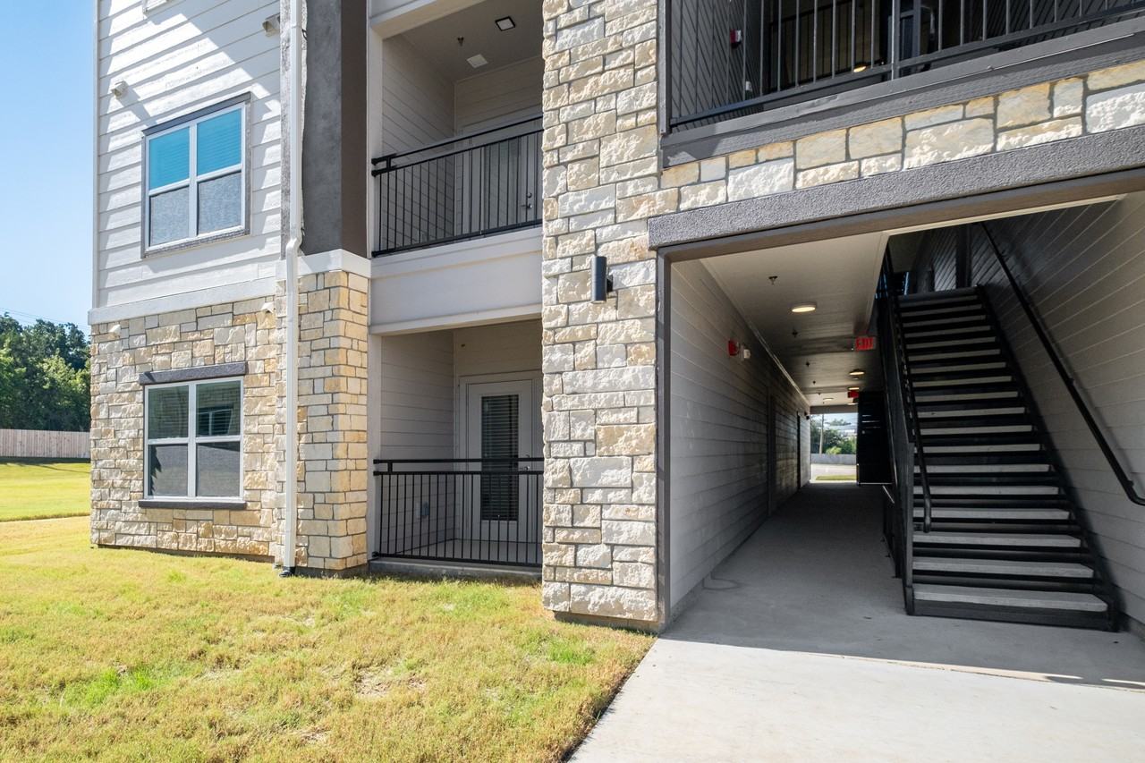 Terrace at Southern Oaks - Photo 6 of 54