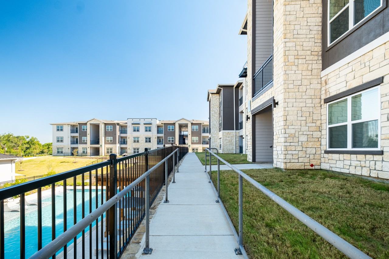 Terrace at Southern Oaks - Photo 7 of 54