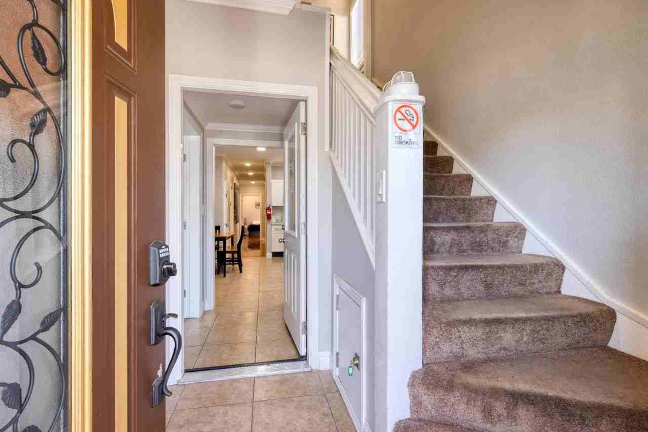 Adeline - Photo 3 of 10