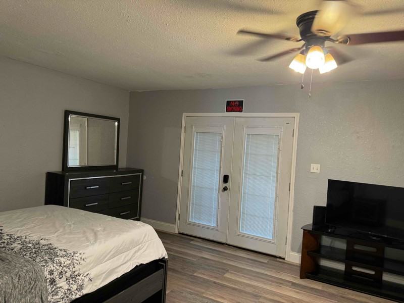 706 Ohio St - Photo 5 of 6